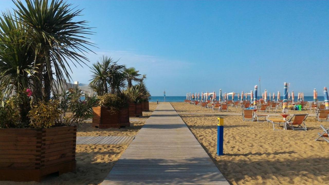 Appartamenti Sirio Via Pesci 6,8,14 Bibione Zewnętrze zdjęcie